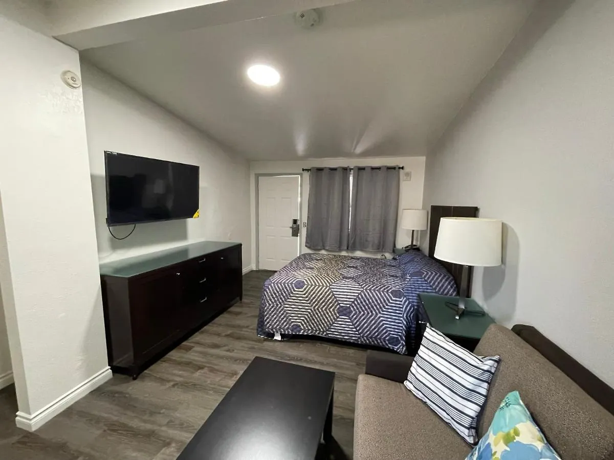 Golden Kent Motel