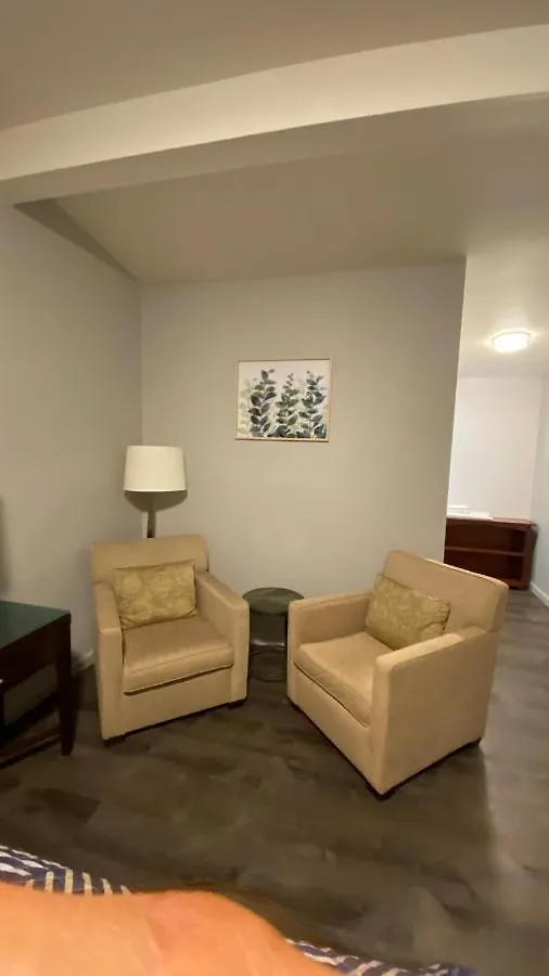 Golden Kent Motel Inn